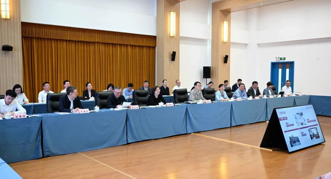 市委书记陈吉宁调研光明食品集团.jpg 市委书记陈吉宁调研光明食品集团.jpg